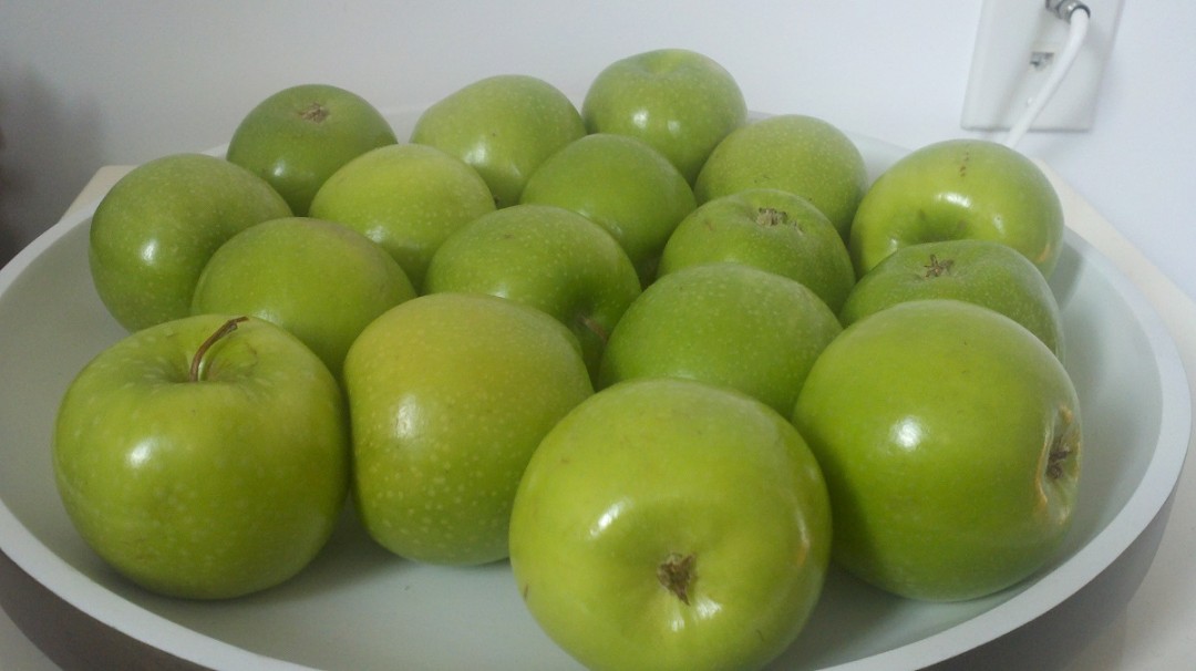 green apples